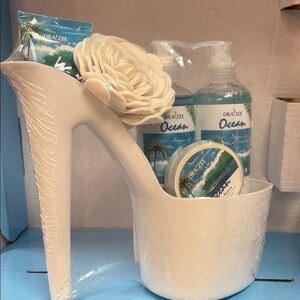 Ocean Bath Gift Set in White
